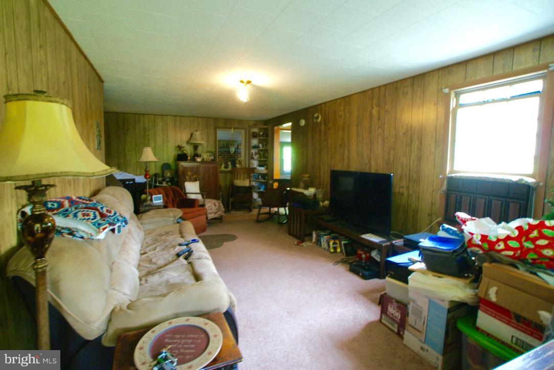 1734 Back Creek Road Gore, VA 22637 - Photo 8 of 27 Living Room