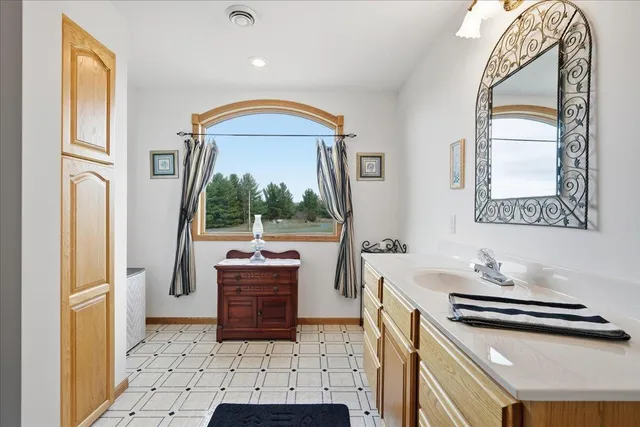 $549,900 | 417 Rice Lake Road, Somerset, WI 54025