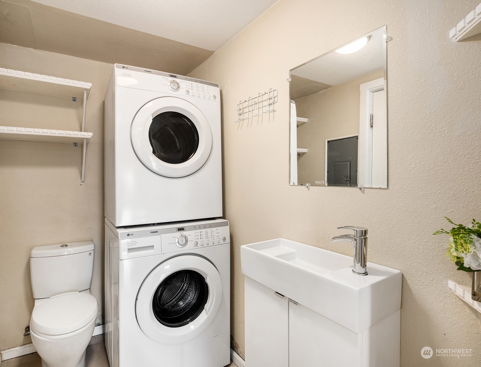 537 Williams Avenue North Renton, WA 98057 - Photo 15 of 18 a utility room with dryer washer and a sink