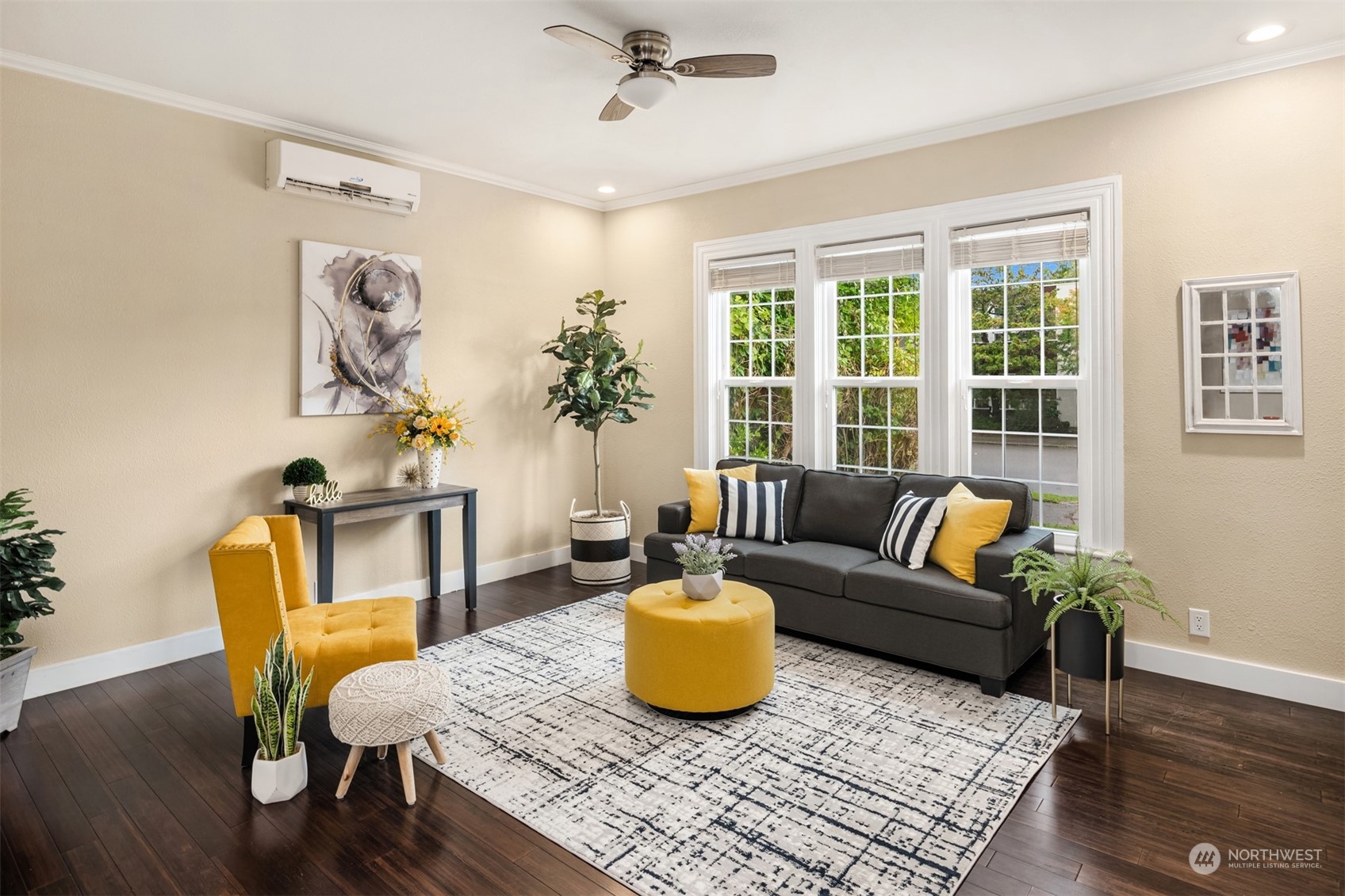 537 Williams Avenue North Renton, WA 98057 - Photo 6 of 18 a living room with furniture and a potted plant