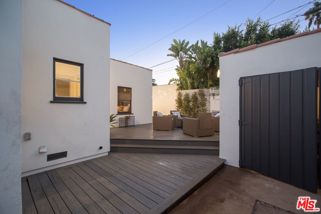 403 North Irving Boulevard Los Angeles, CA 90004 - Photo 37 of 46 a view of living room filled with furniture