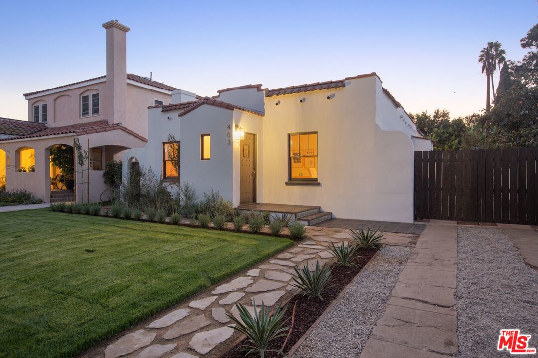 403 North Irving Boulevard Los Angeles, CA 90004 - Photo 40 of 46 a front view of house with yard