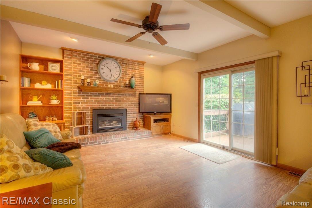 41973 Saltz Road Canton, MI 48187 - Photo 5 of 20 2202_3_4.jpg