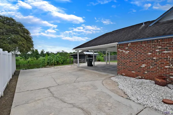 $273,900 | 10290 Lake Park Avenue, Gonzales, LA 70737