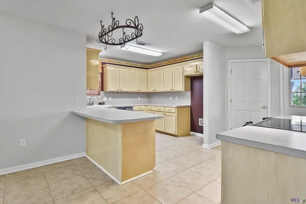 $273,900 | 10290 Lake Park Avenue, Gonzales, LA 70737
