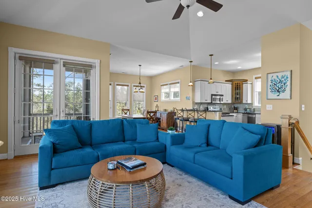 $995,000 | 486 Sandy Point Drive, Beaufort, NC 28516