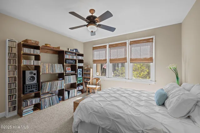 $995,000 | 486 Sandy Point Drive, Beaufort, NC 28516