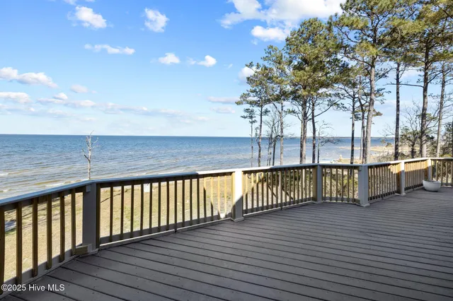 $995,000 | 486 Sandy Point Drive, Beaufort, NC 28516