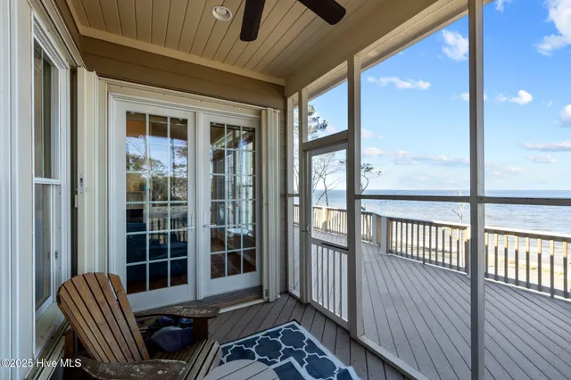 $995,000 | 486 Sandy Point Drive, Beaufort, NC 28516