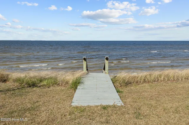 $995,000 | 486 Sandy Point Drive, Beaufort, NC 28516