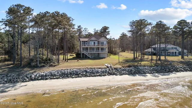 $995,000 | 486 Sandy Point Drive, Beaufort, NC 28516