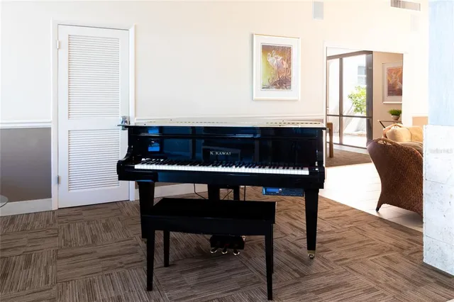 $260,000 | 1400 1st Avenue West, Unit 201, Bradenton, FL 34205