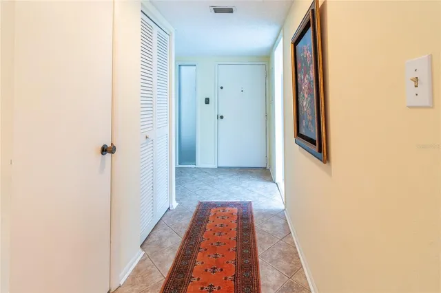 $260,000 | 1400 1st Avenue West, Unit 201, Bradenton, FL 34205