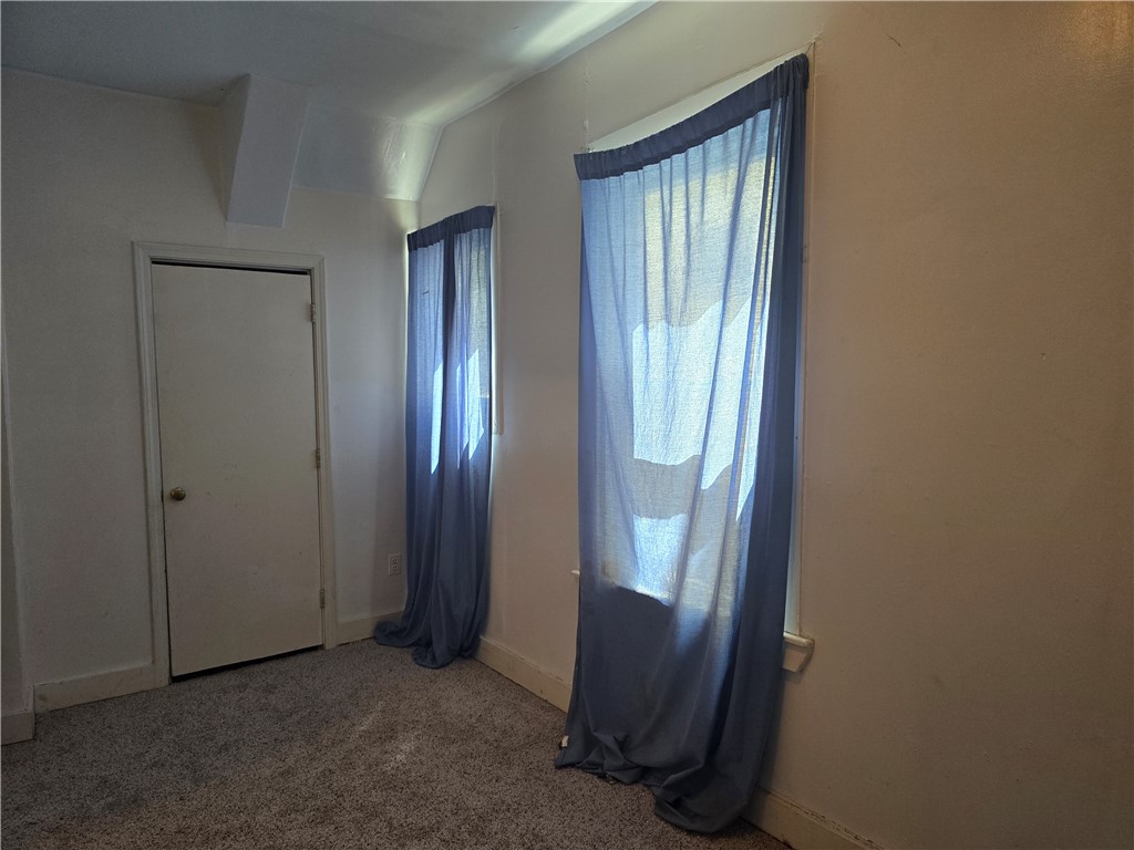 58 Champlain Street Rochester, NY 14608 - Photo 24 of 41