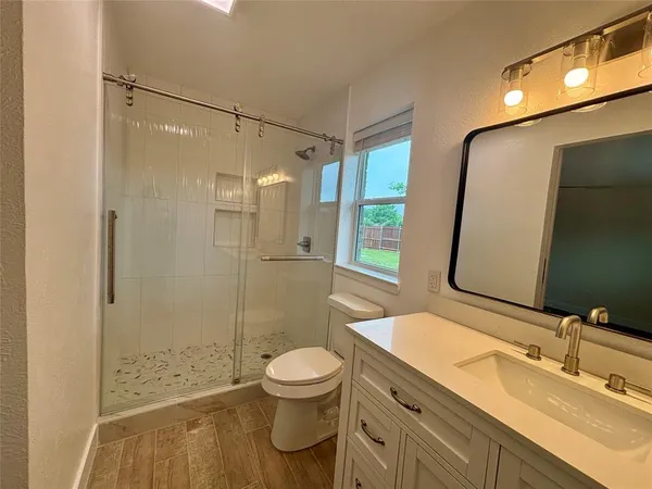 $2,100 | 1153 Tracy Lane, Lancaster, TX 75134