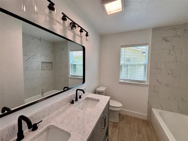 $2,100 | 1153 Tracy Lane, Lancaster, TX 75134