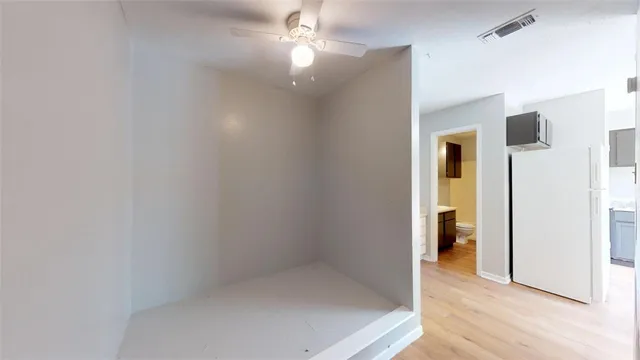 $650 | 725 Peppertree Drive, Unit 1, Bryan, TX 77801