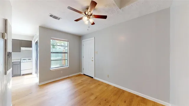 $650 | 725 Peppertree Drive, Unit 1, Bryan, TX 77801