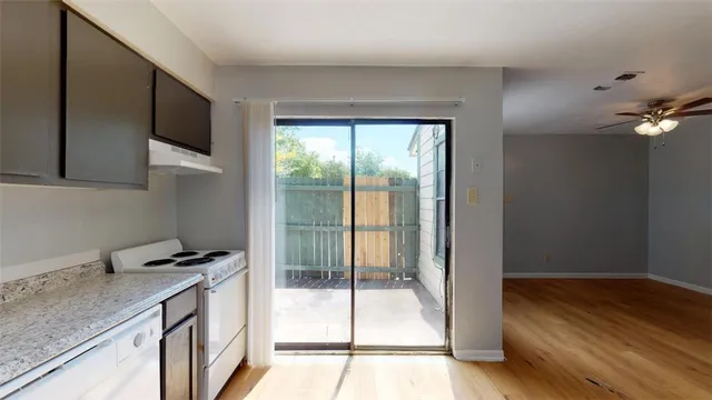 $650 | 725 Peppertree Drive, Unit 1, Bryan, TX 77801