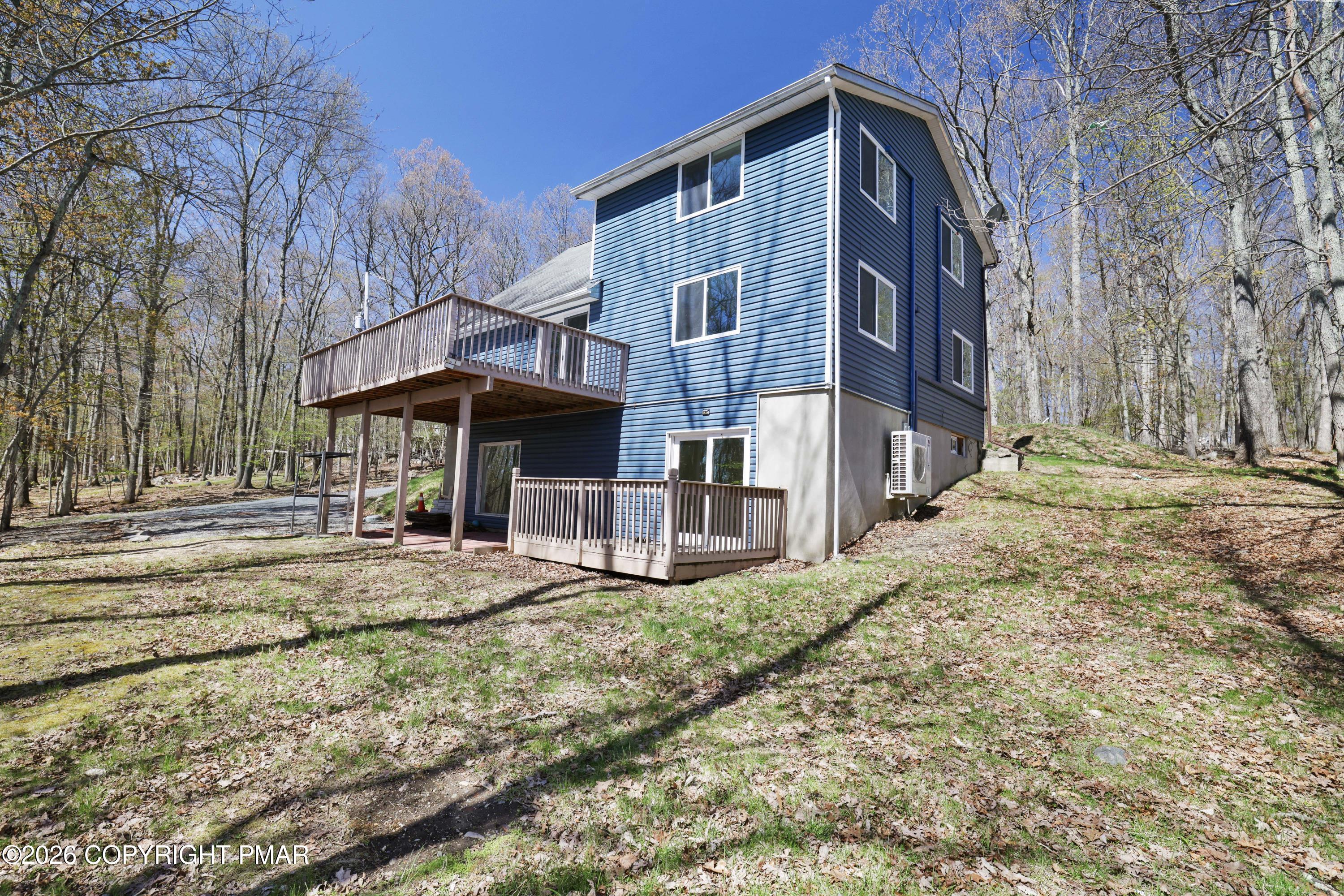 910 Venue Road East East Stroudsburg, PA 18302 - Photo 2 of 40 b2