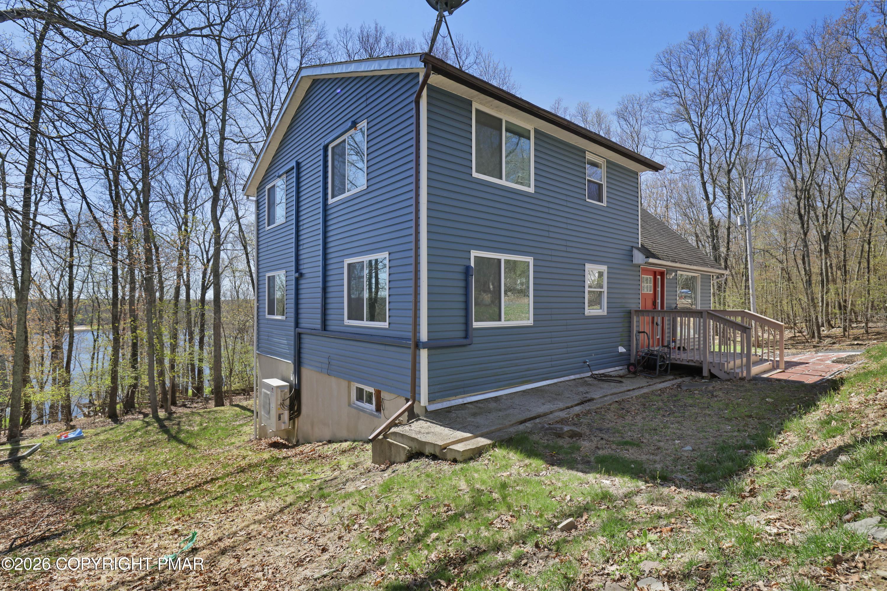 910 Venue Road East East Stroudsburg, PA 18302 - Photo 4 of 40 b4