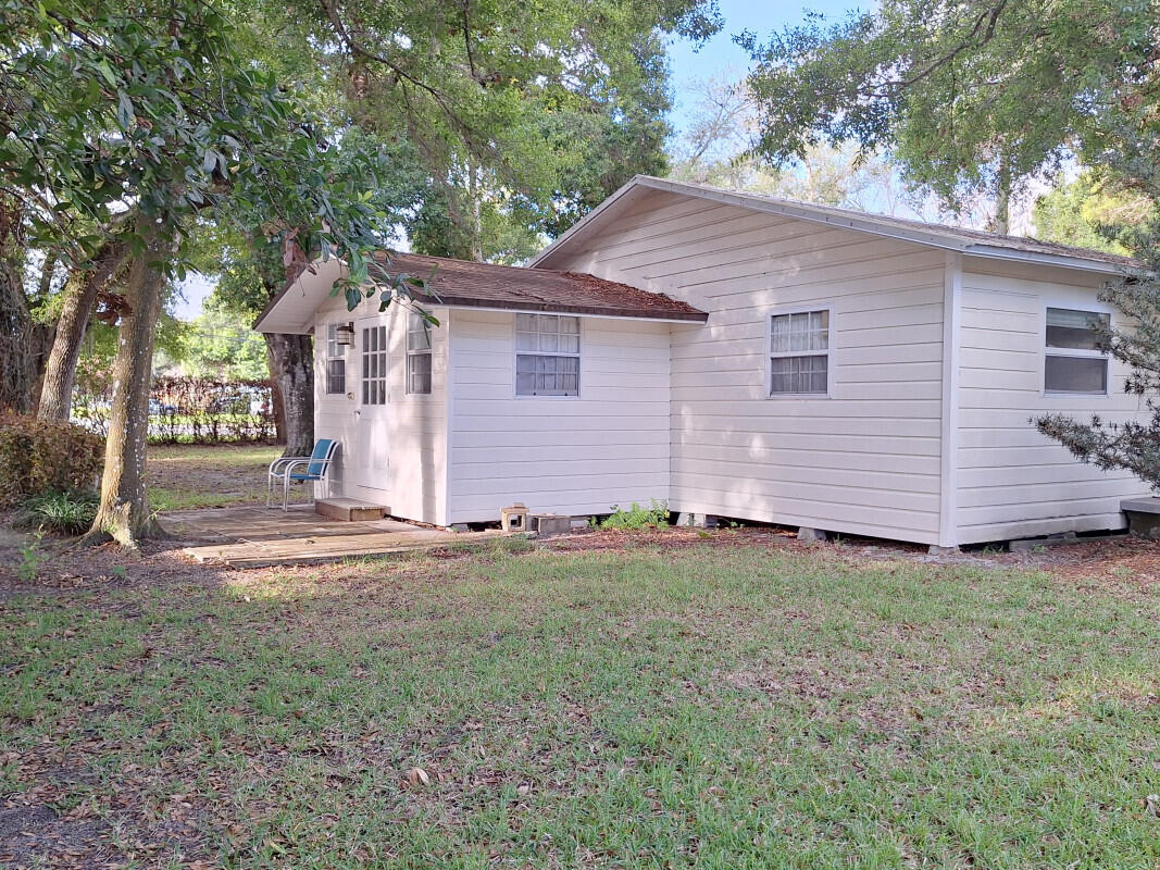 4642 Edwards Road Fort Pierce, FL 34981 - Photo 1 of 11 2a1c6247-5d43-4990-b7be-83ad740bb568jpg