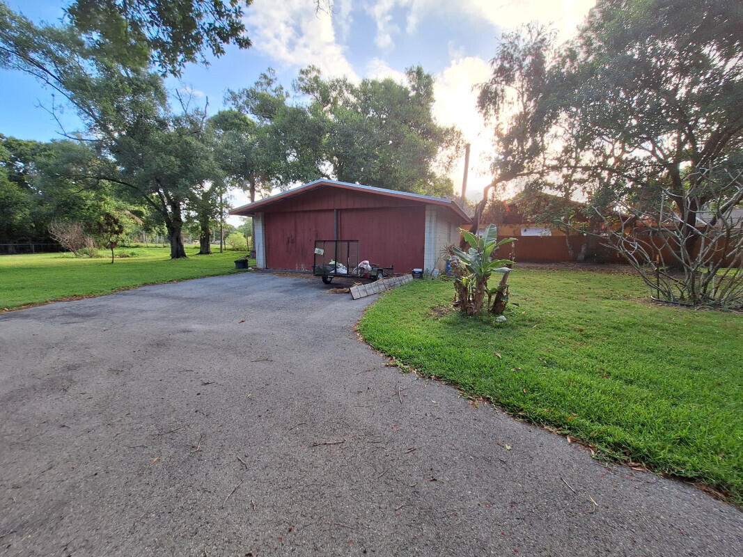 4642 Edwards Road Fort Pierce, FL 34981 - Photo 8 of 11 213af8b3-25f8-42b0-a834-37300110f30djpg