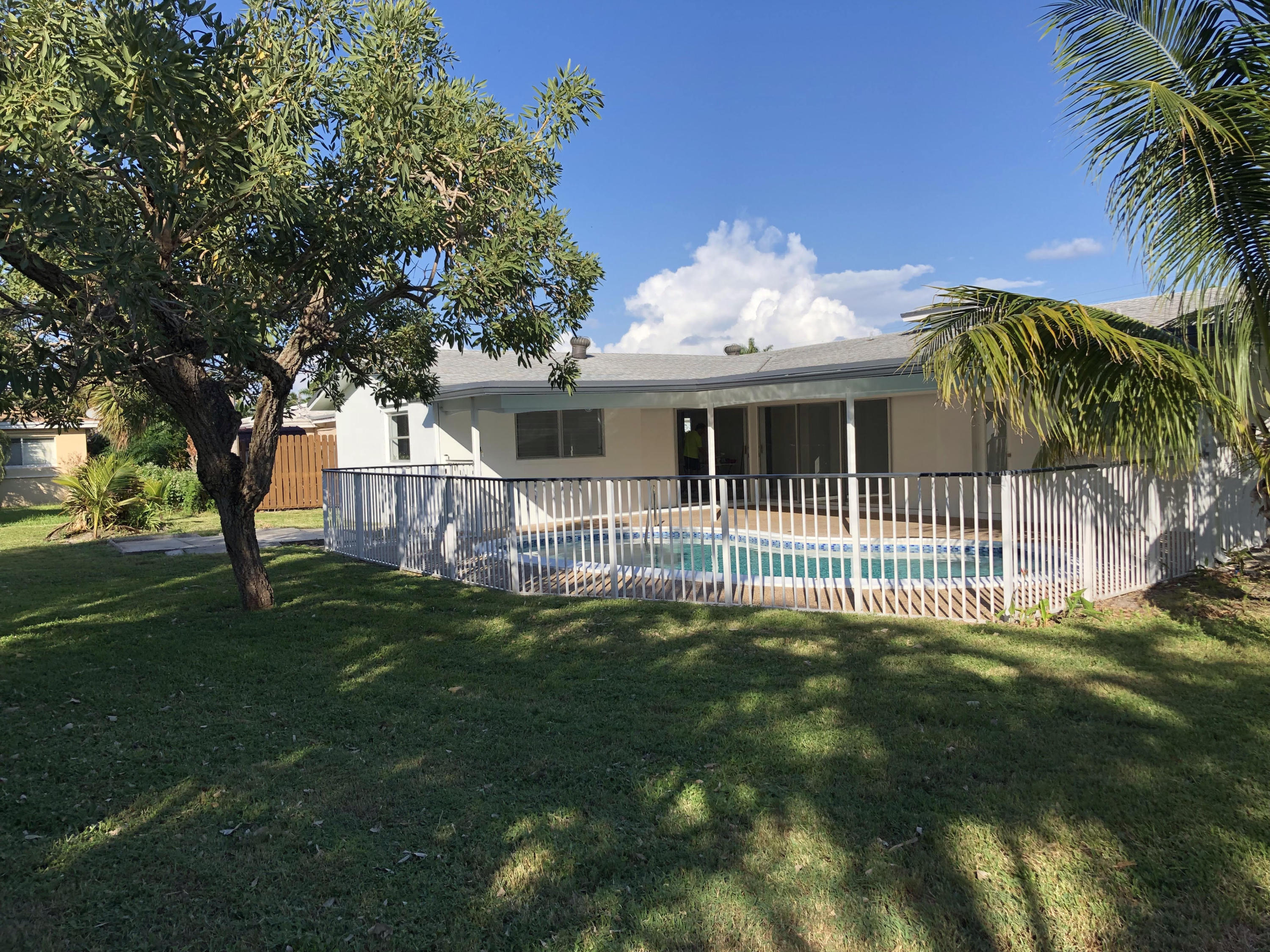 2267 Northeast 3rd Way Boca Raton, FL 33431 - Photo 8 of 21 Back yard