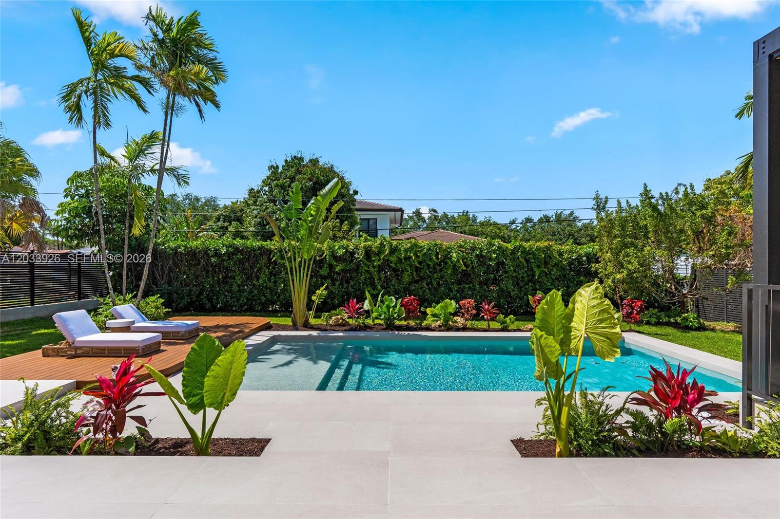 5854 Southwest 30th Street Miami, FL 33155 - Photo 45 of 53