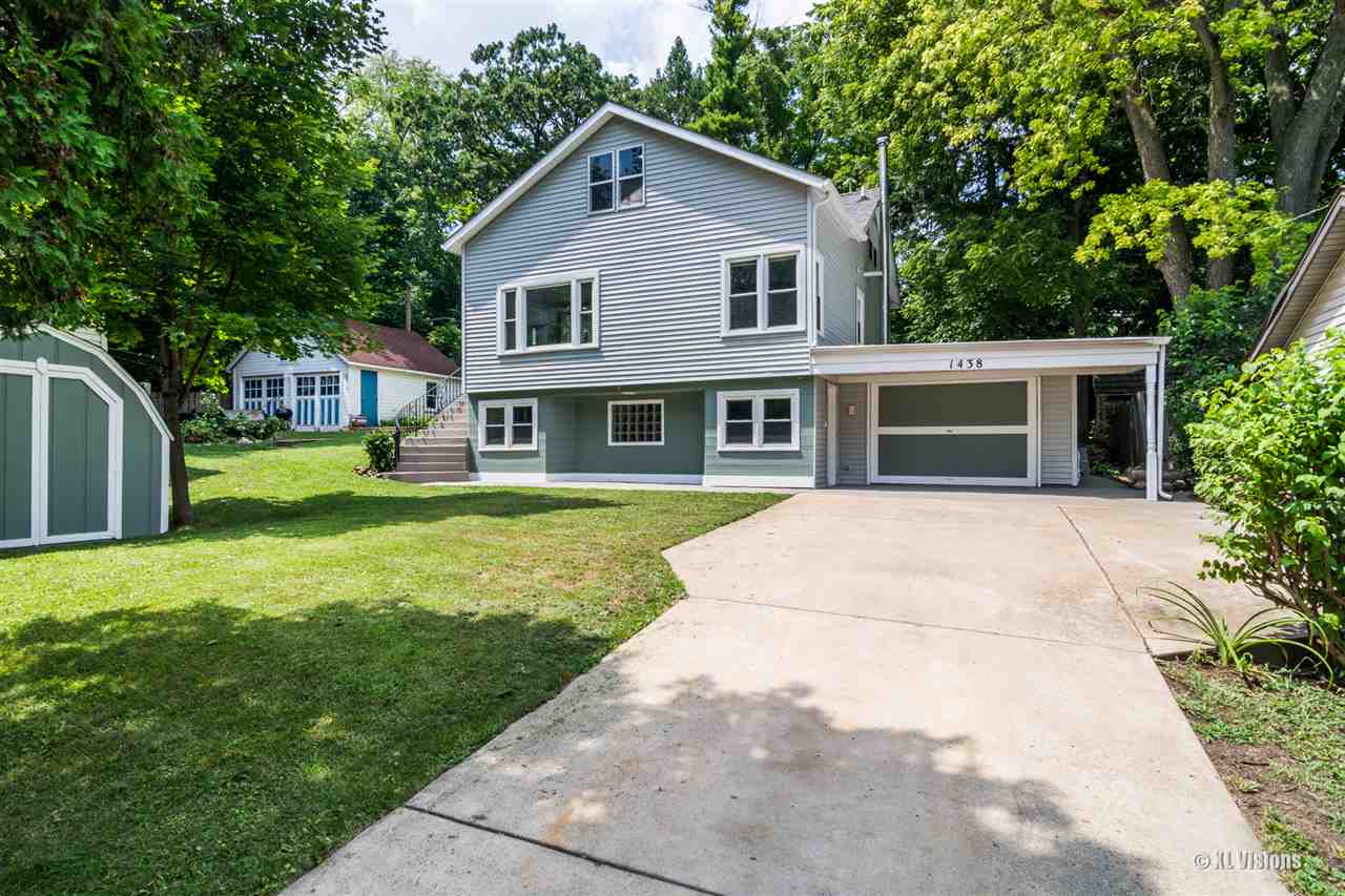 1438 Seminole Road Algonquin, IL 60102 - Photo 1 of 22 Gallery Image 1