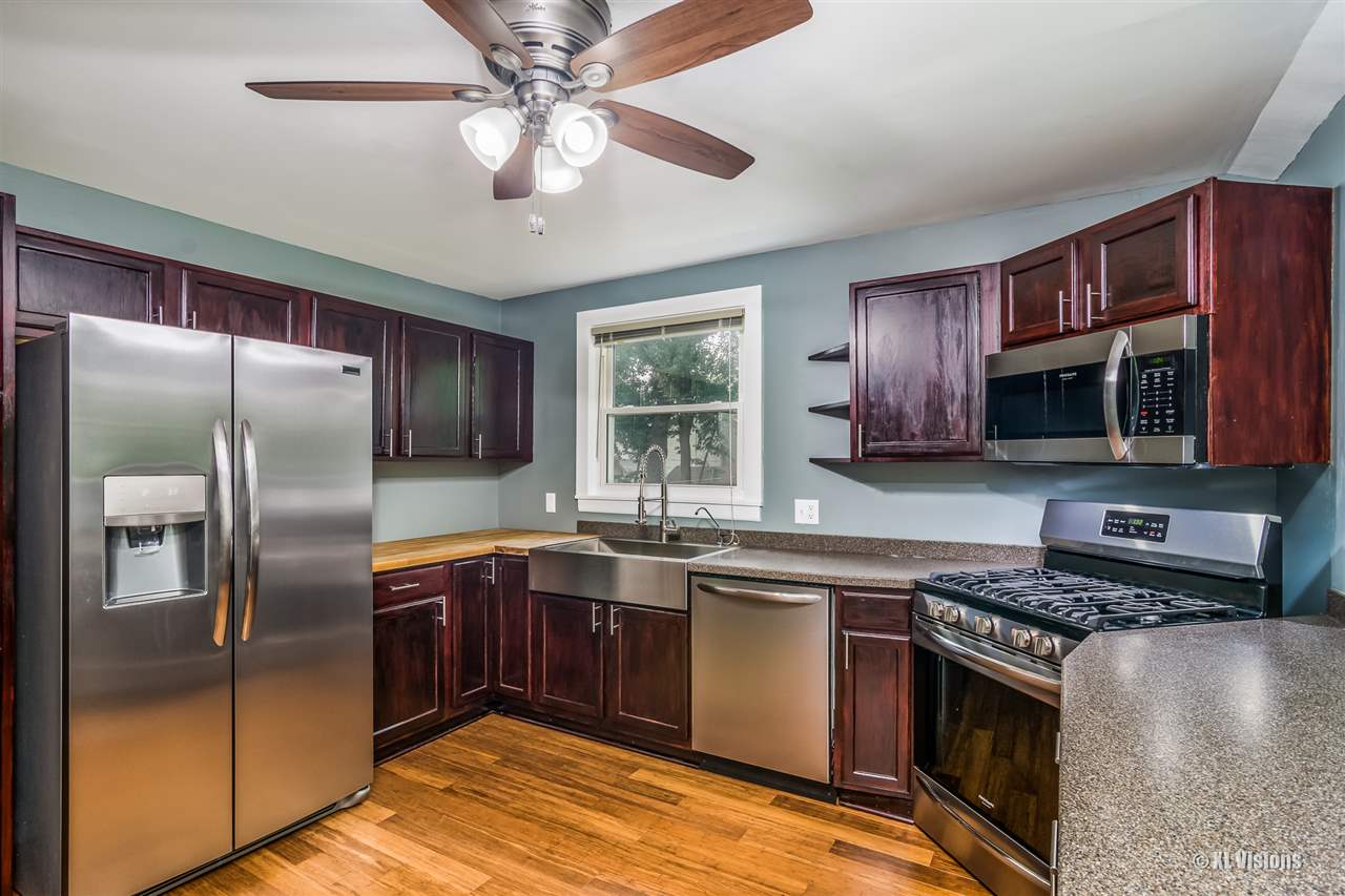 1438 Seminole Road Algonquin, IL 60102 - Photo 3 of 22 Gallery Image 3