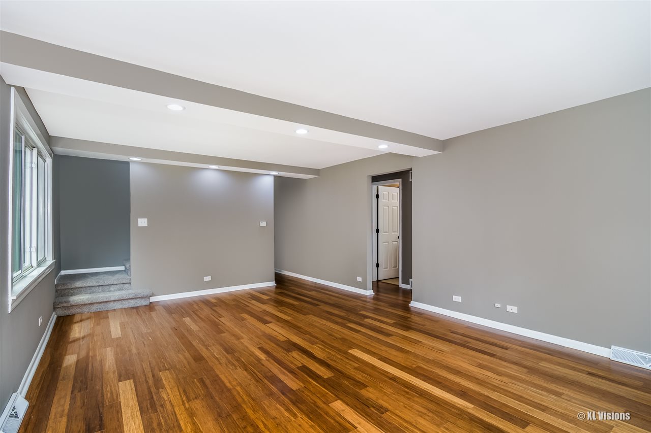 1438 Seminole Road Algonquin, IL 60102 - Photo 7 of 22 Gallery Image 7