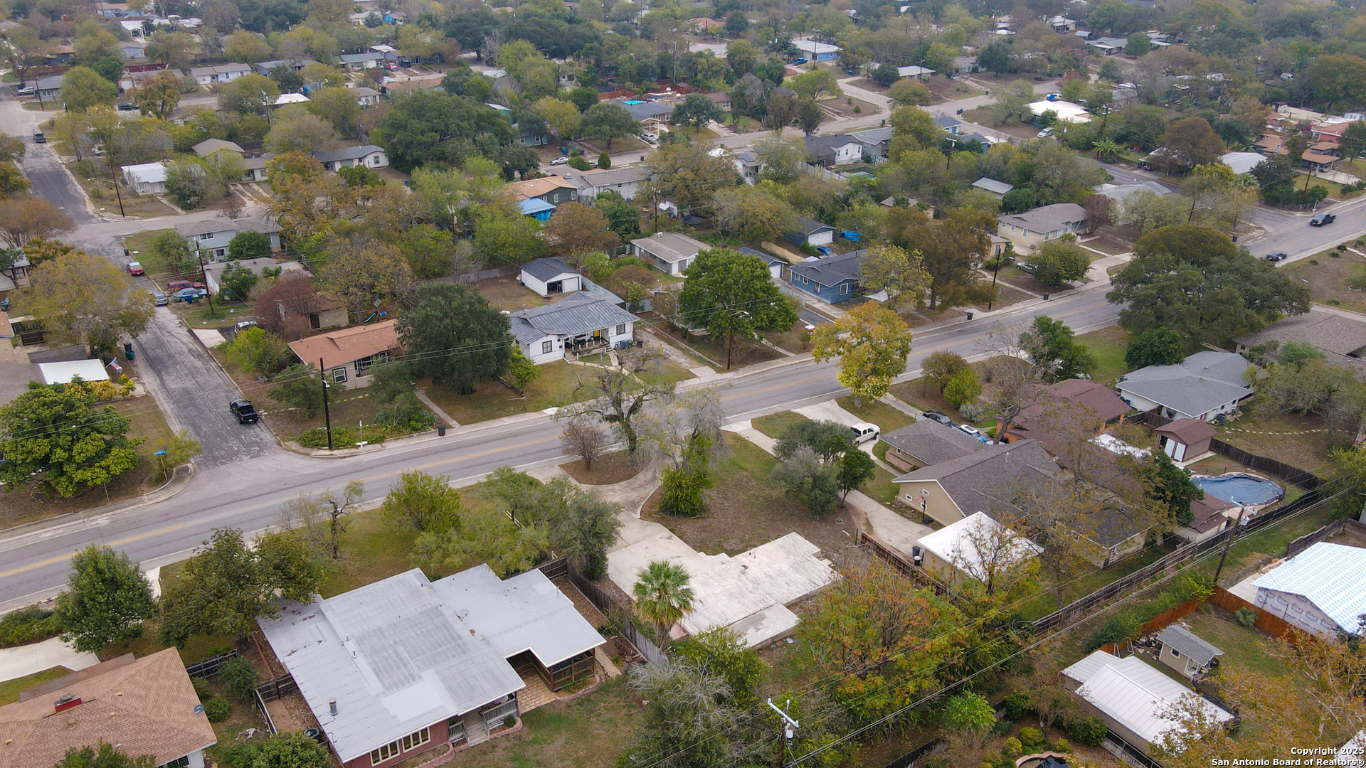 532 Rittiman Road Terrell Hills, TX 78209 - Photo 19 of 32 an aerial view of a residential houses with yard