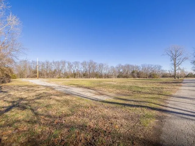 $49,000 | 102 West Northern Avenue, Girard, KS 66743