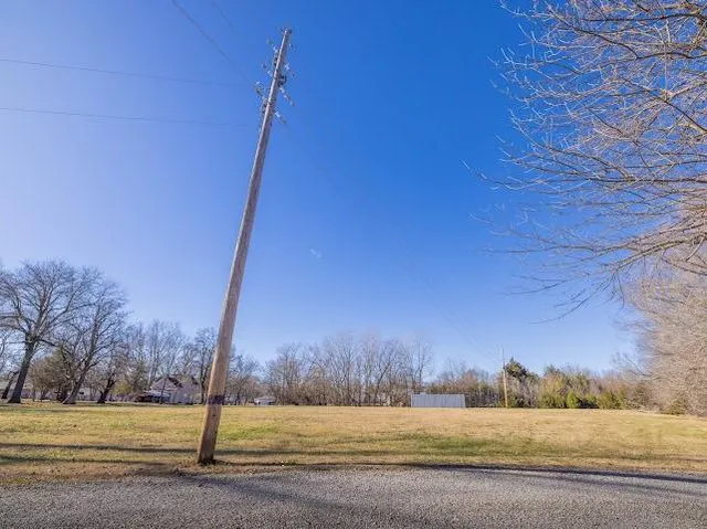 $49,000 | 102 West Northern Avenue, Girard, KS 66743