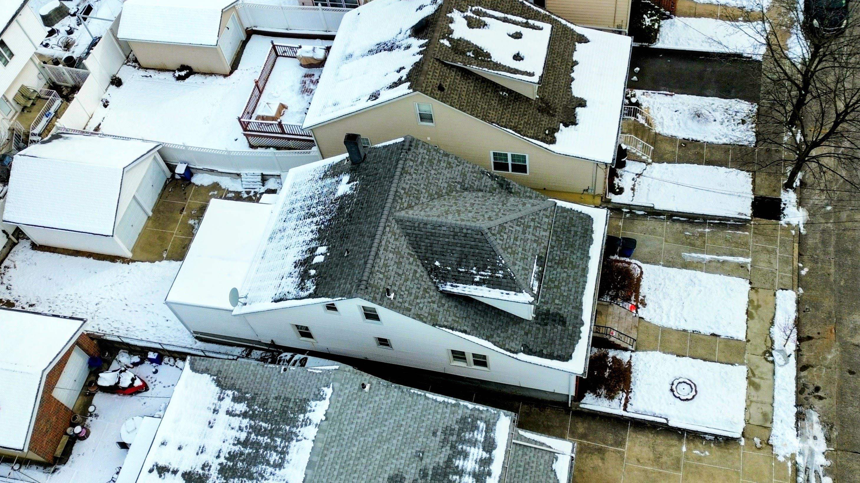 10 Raydol Avenue Secaucus, NJ 07094 - Photo 3 of 32