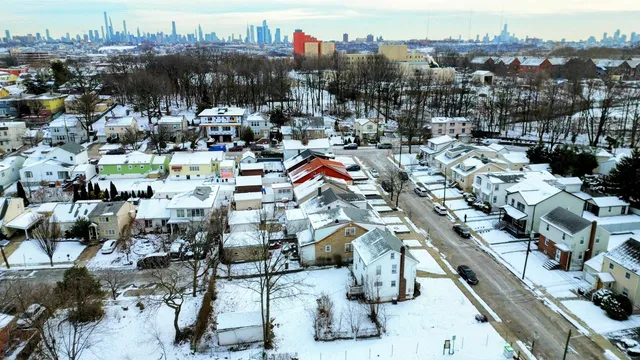 $839,000 | 10 Raydol Avenue, Secaucus, NJ 07094