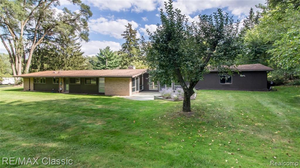 29726 Highmeadow Road Farmington Hills, MI 48334 - Photo 13 of 52