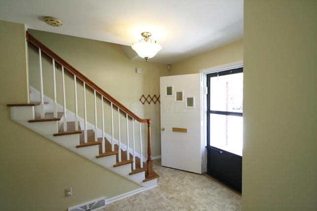 5803 Riverton Road Columbus, OH 43232 - Photo 3 of 33 Gallery Image 3