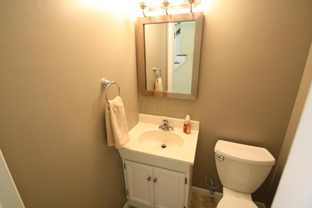 5803 Riverton Road Columbus, OH 43232 - Photo 6 of 33 Gallery Image 6