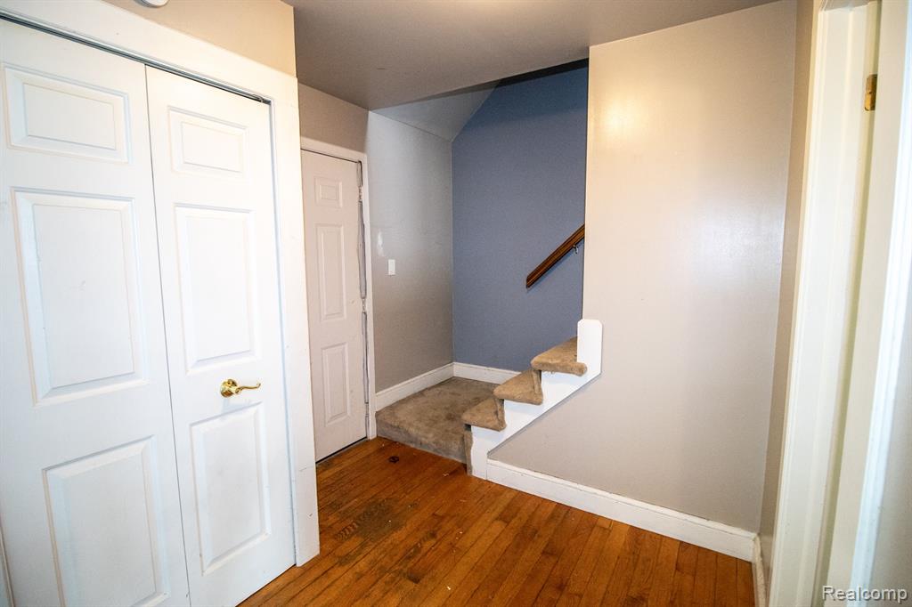 6340 Wreckenridge Road Flint, MI 48532 - Photo 3 of 33