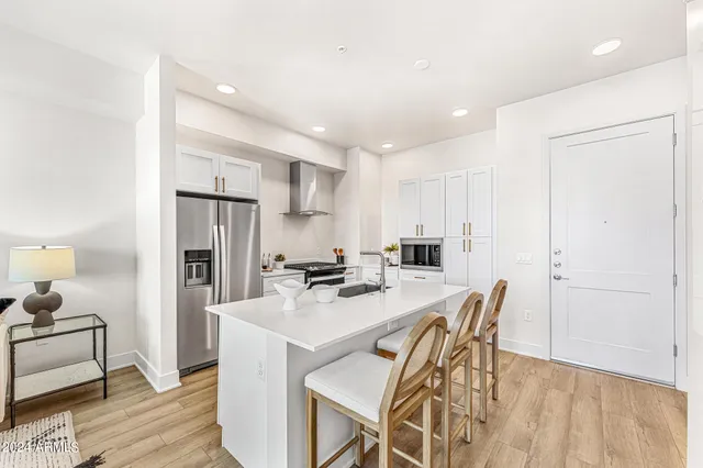 $445,000 | 3131 North Central Avenue, Unit 5017, Phoenix, AZ 85012