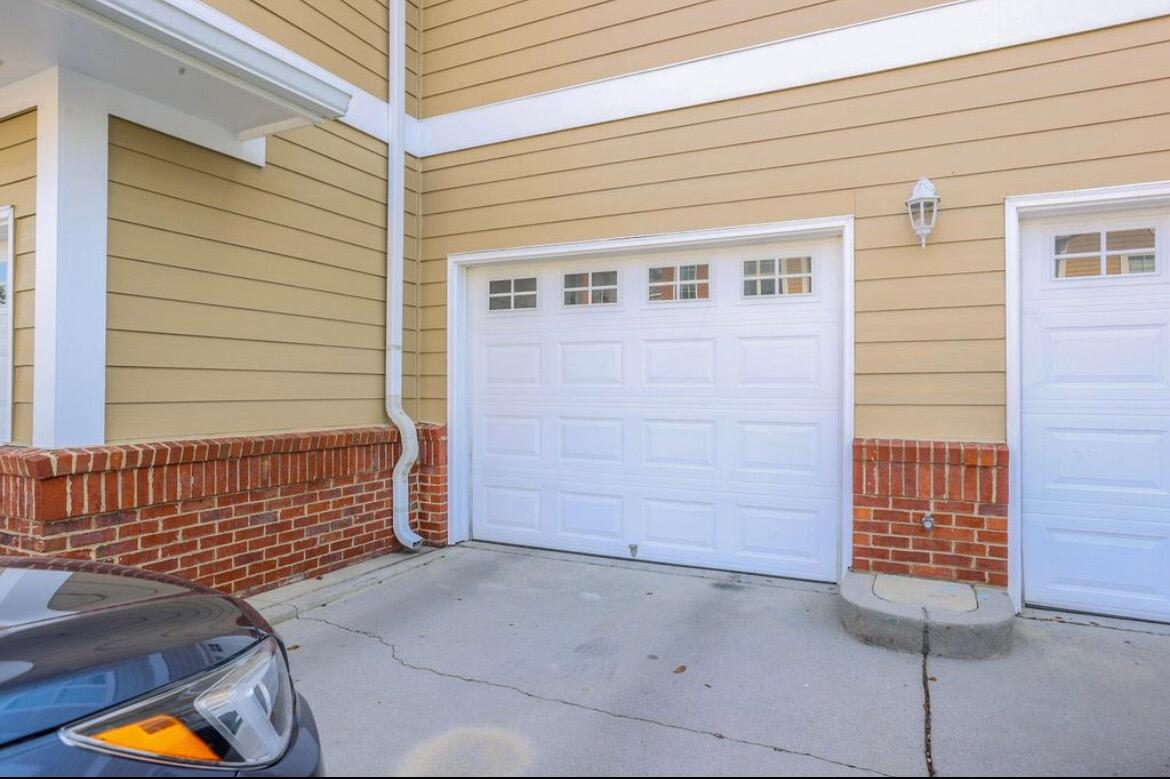 4204 Regency Court Chattanooga, TN 37421 - Photo 27 of 30 Garage door