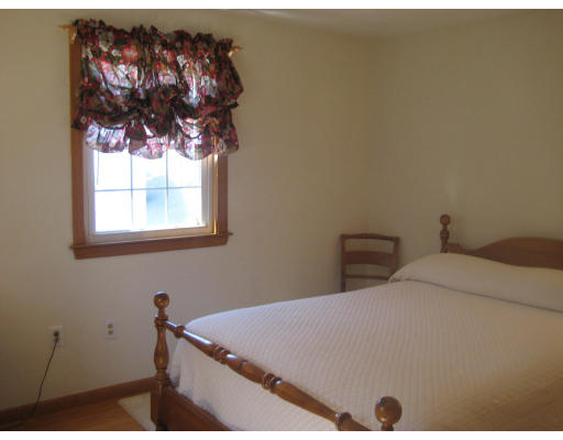 25 Skelton Road Burlington, MA 01803 - Photo 14 of 17 Gallery Image 14