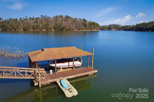 $1,280,000 | 536 Harborside Drive, Nebo, NC 28761