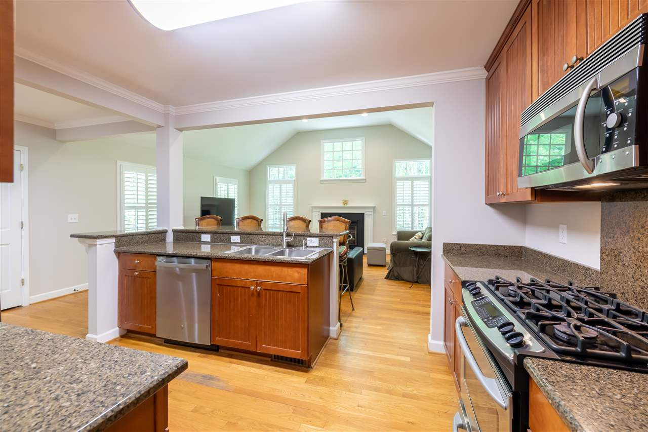 914 Canterbury Road Raleigh, NC 27607 - Photo 8 of 29 Photo 8