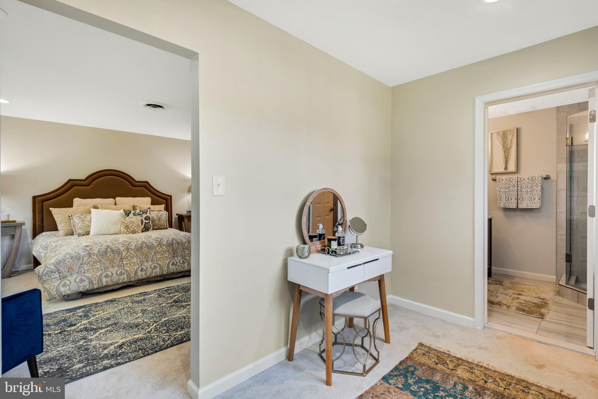 8211 Anita Road Baltimore, MD 21208 - Photo 21 of 31 Siting room off the primary suite