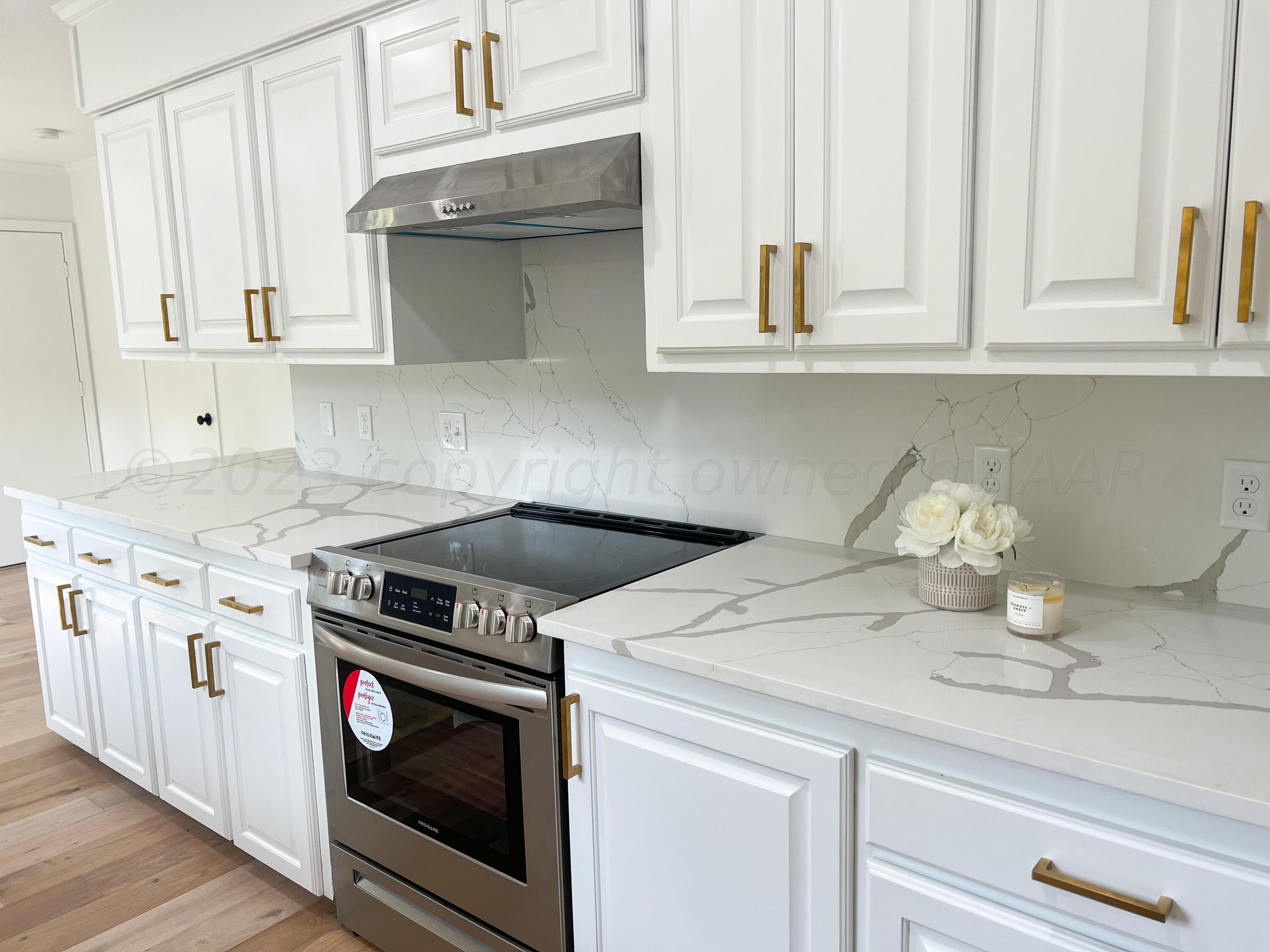 4221 Gary Lane Amarillo, TX 79110 - Photo 11 of 32 Kitchen 4