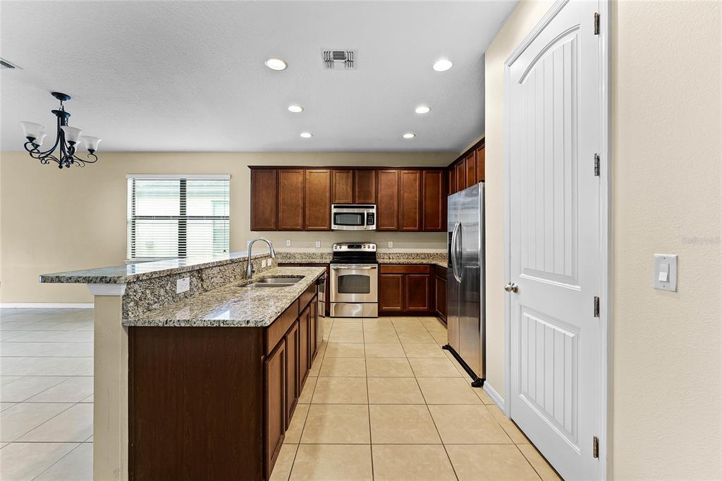 13335 Overstreet Road Windermere, FL 34786 - Photo 4 of 34 Gallery Image 4