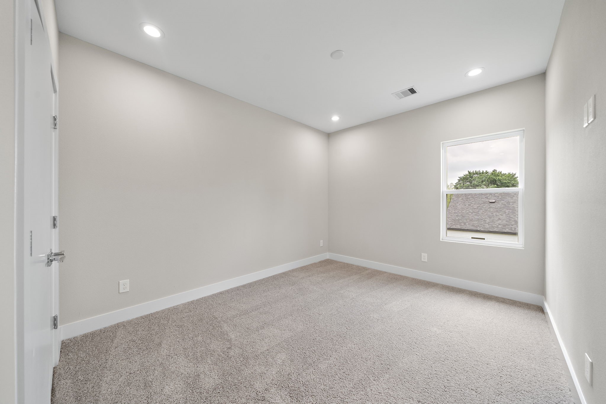 7510 Sandle Street Houston, TX 77088 - Photo 19 of 21 3rd Bedroom